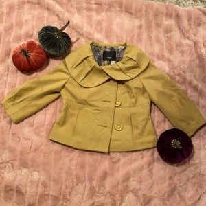 Very delightful cropped pea coat! Excellent condition